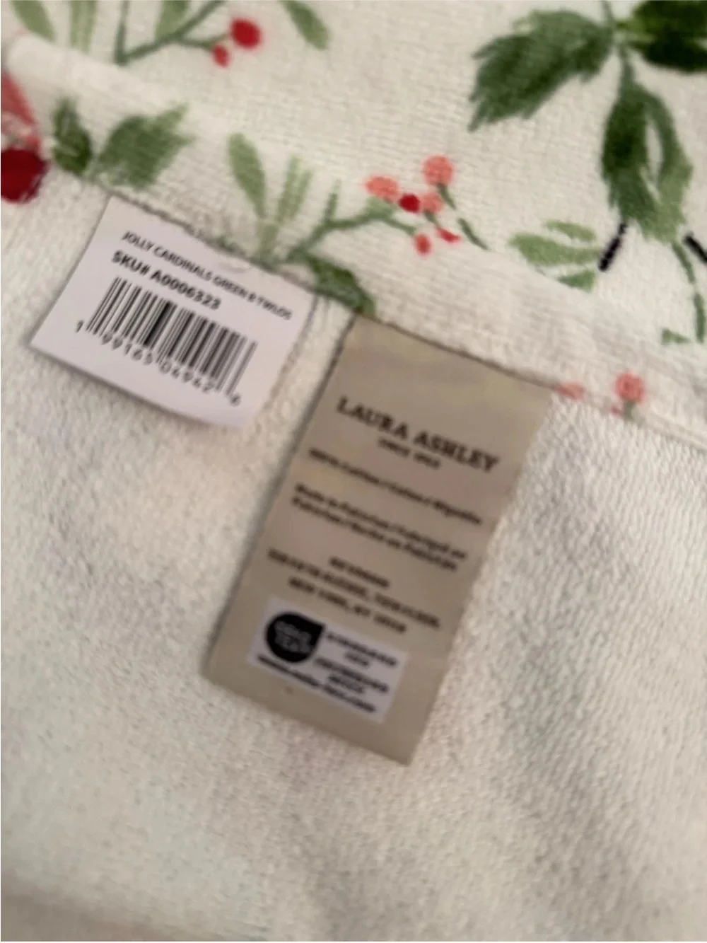 Laura Ashley Christmas Cardinal Towel Set - 2 Bath Towels & 2 Hand Towels Cotton